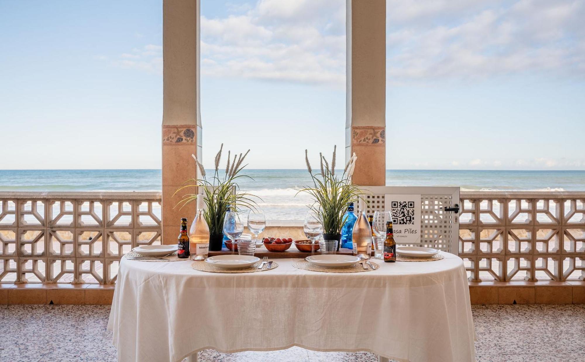 Beachfront House ปิเลส ภายนอก รูปภาพ
